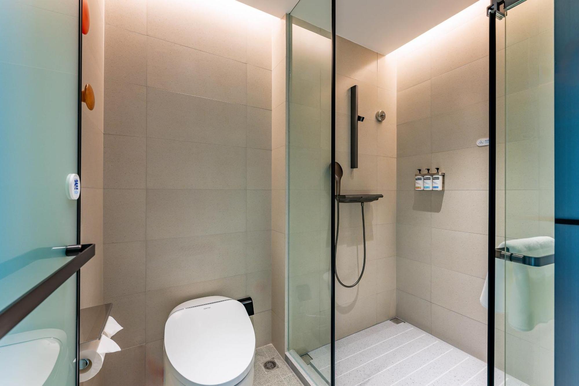 Holiday Inn Express Shanghai Jing'An Temple By Ihg Exteriör bild